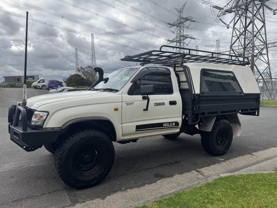 2004 Toyota Hilux