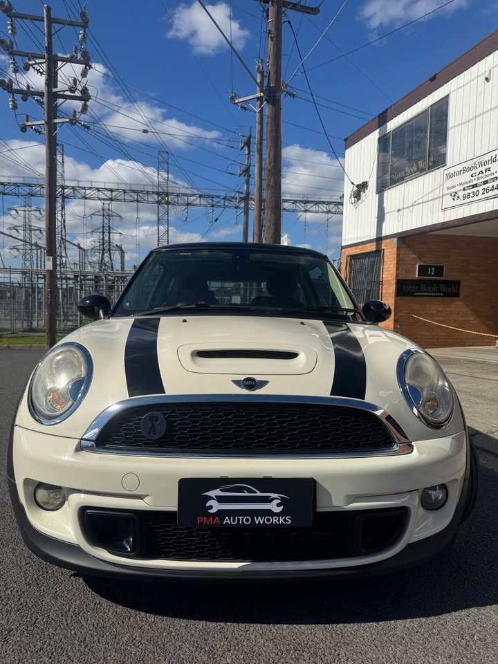 2011 MINI Cooper