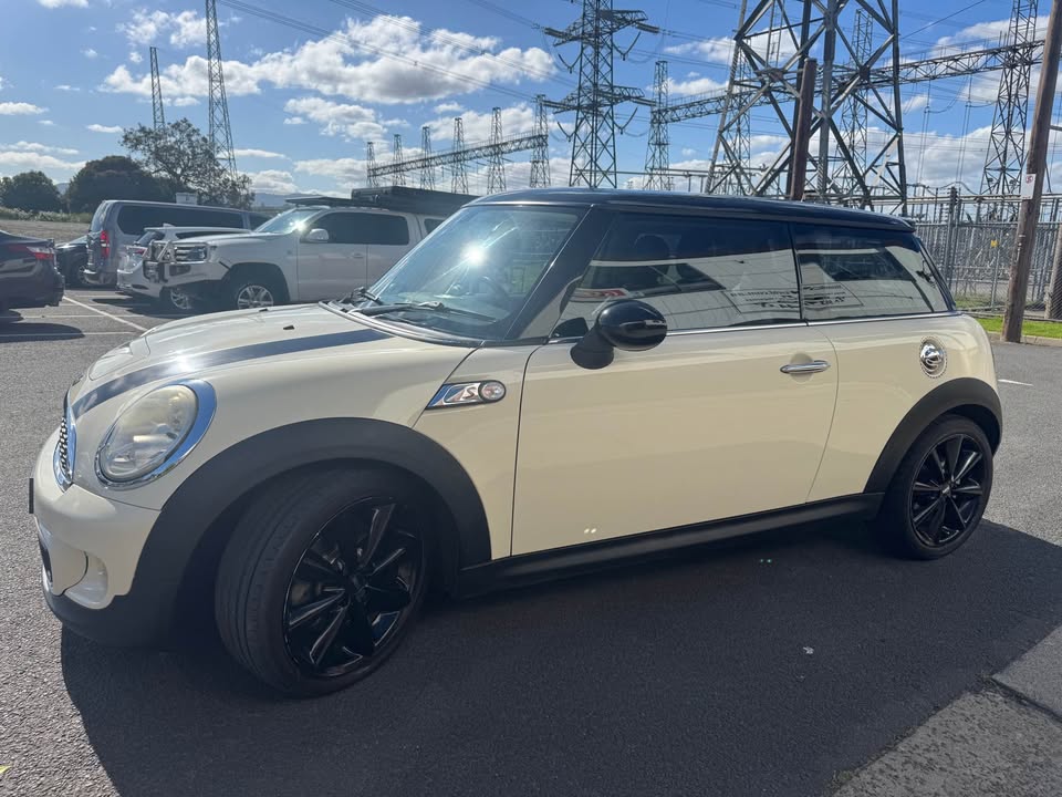 2011 MINI Cooper
