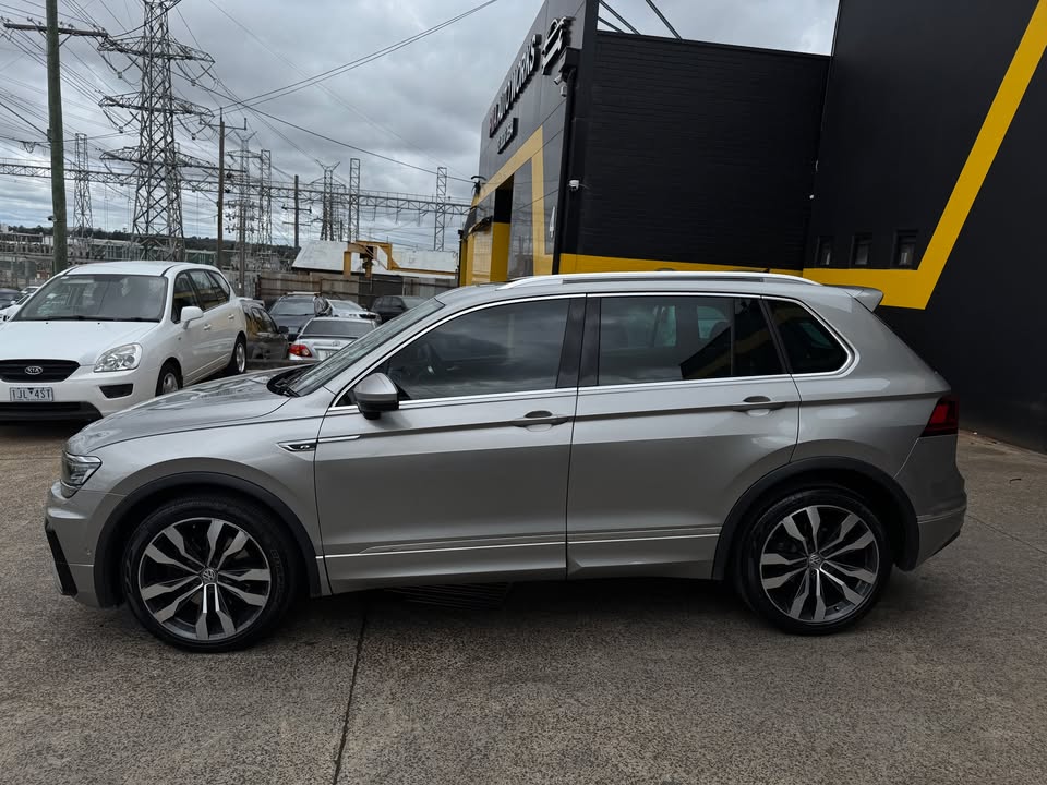 2017 Volkswagen Tiguan R-line