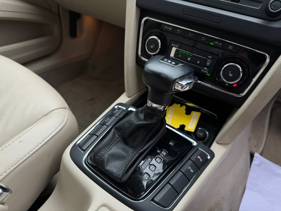 2011 Volkswagen Superb Wagon