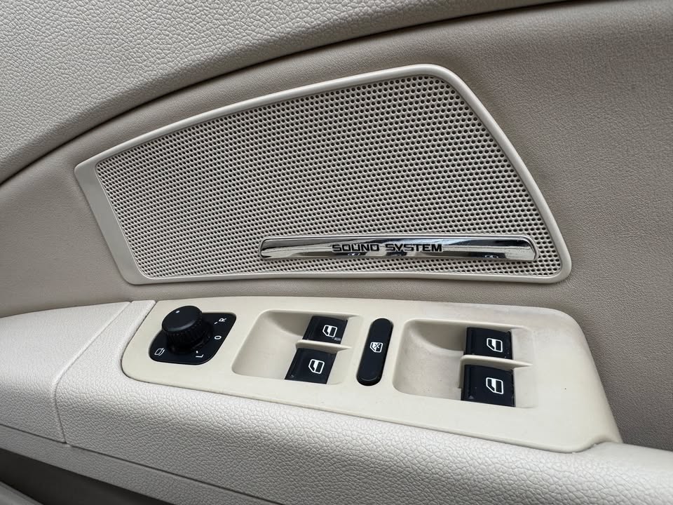 2011 Volkswagen Superb Wagon