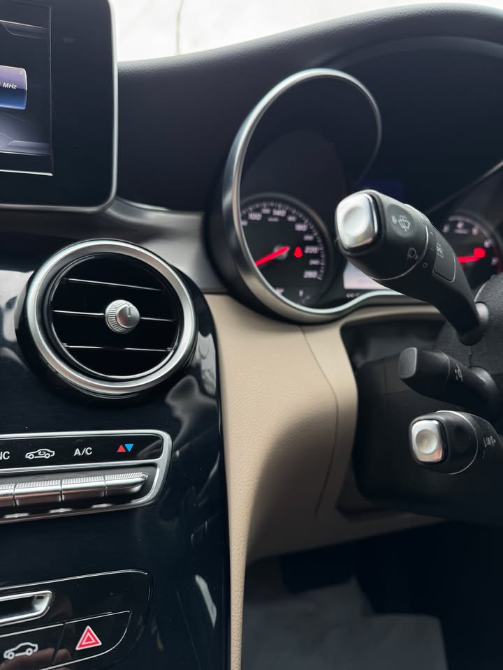 2015 Mercedes Benz C200