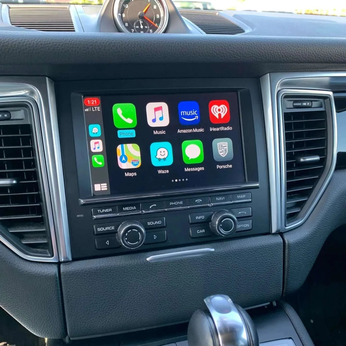 Retrofit Wireless Apple CarPlay For Porsche Macan PCM3.1