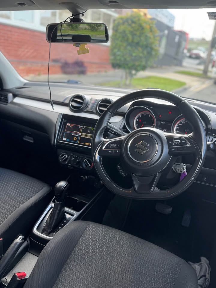 2020 Suzuki Swift - Black