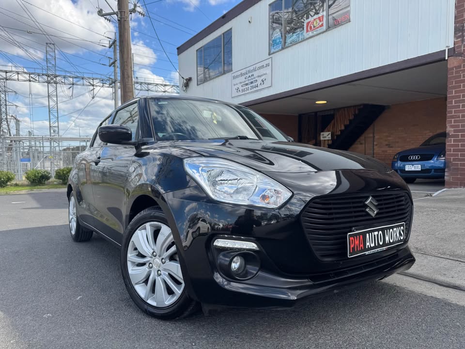 2020 Suzuki Swift - Black