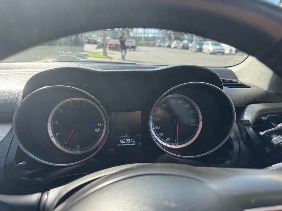 2020 Suzuki Swift - Black