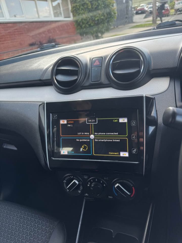 2020 Suzuki Swift - Black