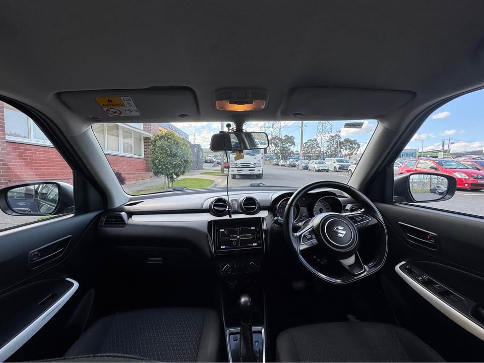 2020 Suzuki Swift - Black