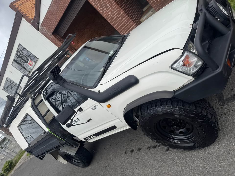 2004 Toyota Hilux