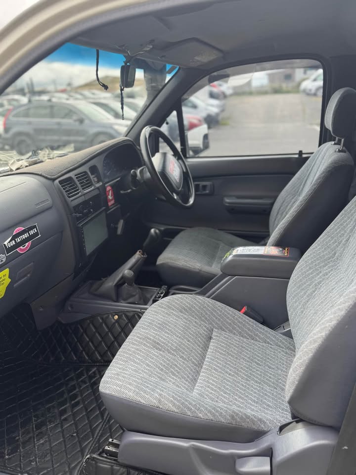 2004 Toyota Hilux