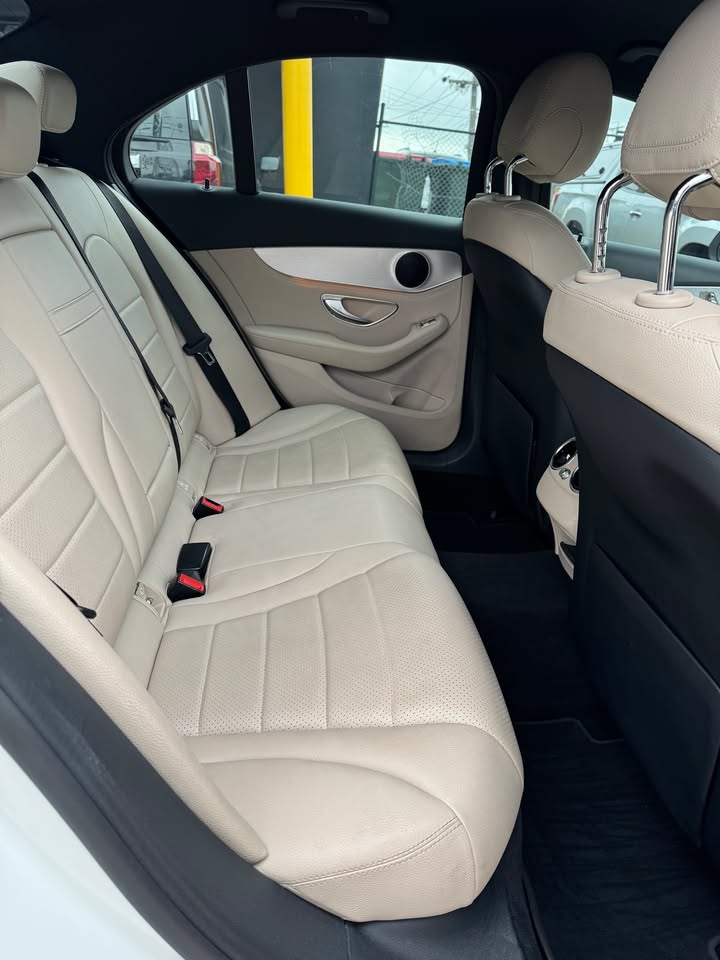 2015 Mercedes Benz C200
